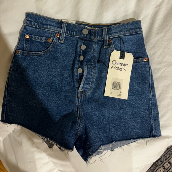 Levi’s denim shorts - Picture 1 of 3